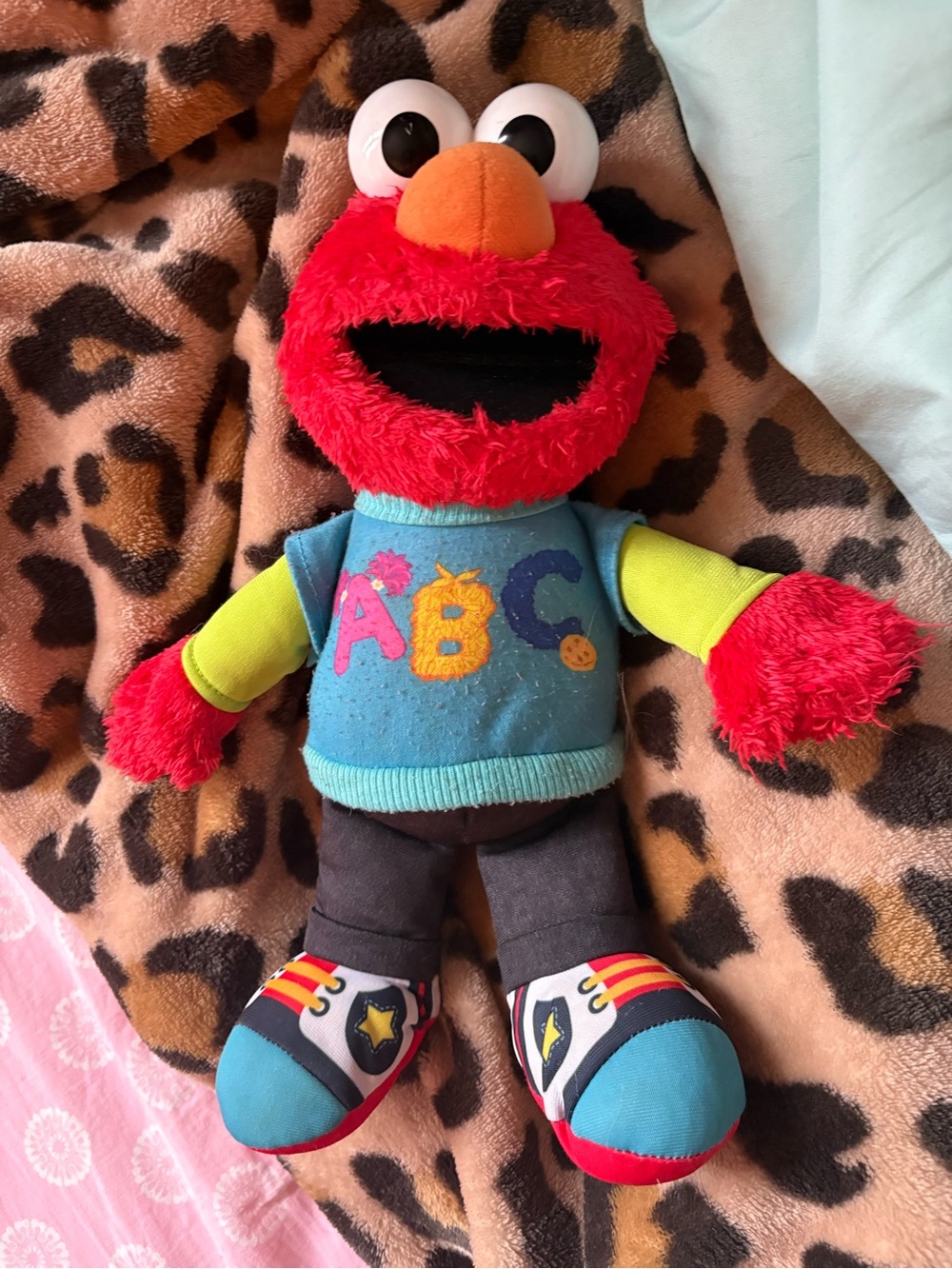Sesame Street Talking ABC Elmo Figure Plush Stuffed Animal 12” 2013 Hasbro